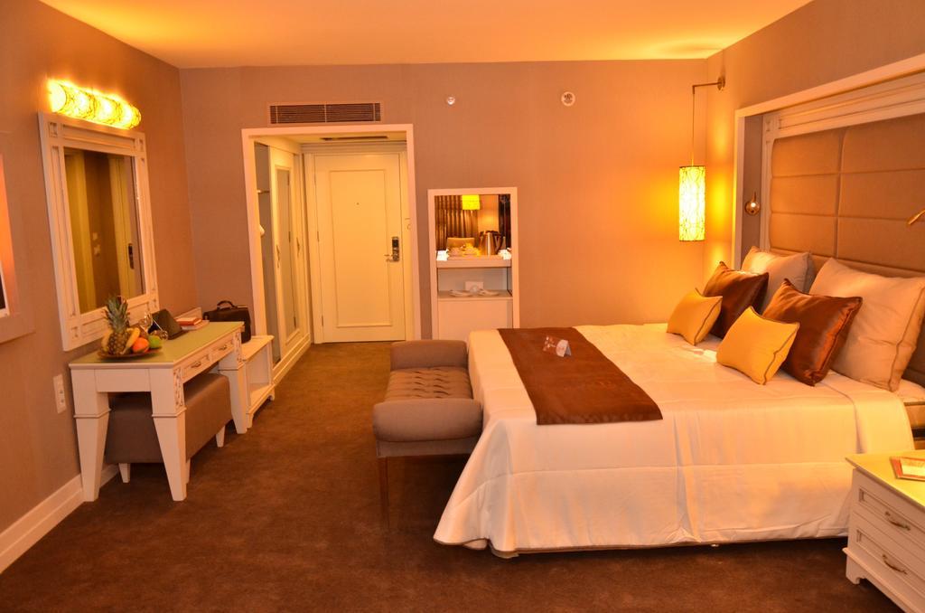 Suhan360 Hotel&Spa Kusadasi Bagian luar foto